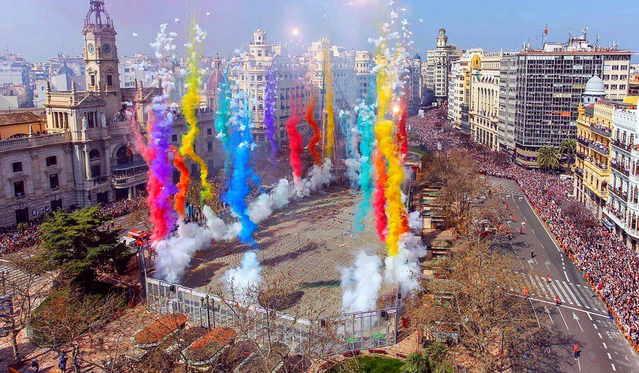 la_mascletà_de_las_fallas_de_Valencia.